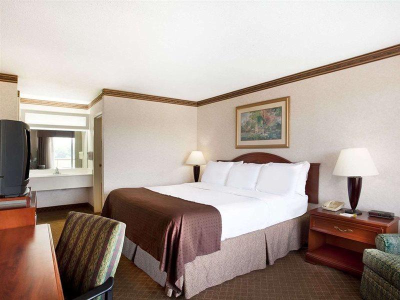 Days Inn By Wyndham Forrest City Esterno foto